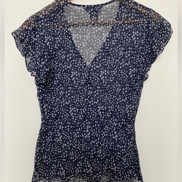 Club Monaco flutter sleeve top - Picture 2 of 7